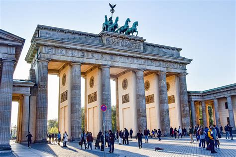 Puerta De Brandeburgo En Berlín Conociendo🌎