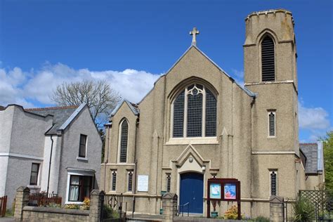 Blackburn And Seafield Parish Church © Leslie Barrie Geograph