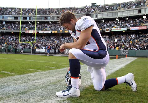 Michigan High School Bans Football Team From Praying On Field Huffpost