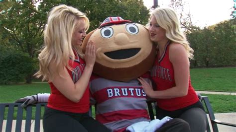 Ohio State Buckeyes Tailgating Hug Get Your Party On Youtube