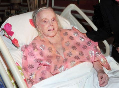 haunting last photo of zsa zsa gabor on her hospital bed reveals how she was plagued by ill