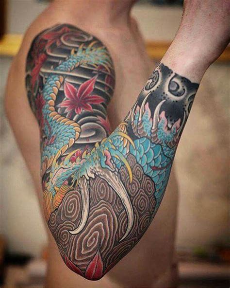Es una los tatuajes representan valentía y fortaleza para los hombres. Ideas de Tatuajes de manga para hombres - Amo el Tattoo