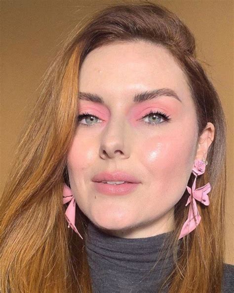 Pastel Makeup Is The Wearable Trend You Need To Try Fashionisers