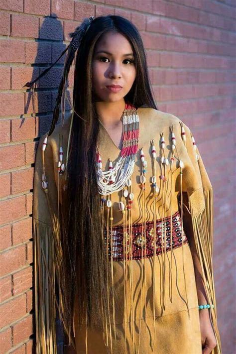 🔈looks like jana mashonee 😎 native american models native american regalia native american