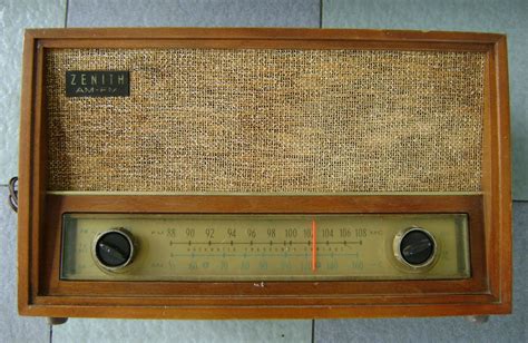 KINTA VALLEY AUDIO: Zenith Model C730 tube radio ( Used ) Sold