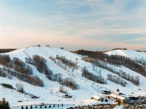 7 Best Ski Resorts In Ontario 202324
