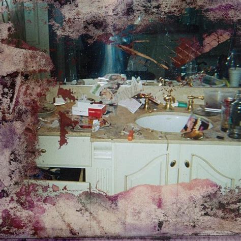 This Photo Of Whitney Houstons Bathroom Just Sold For 85k Dusty Old