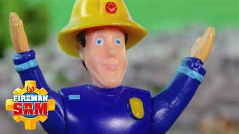 The Team Trains Elvis Fireman Sam Official Stop Motion Youtube