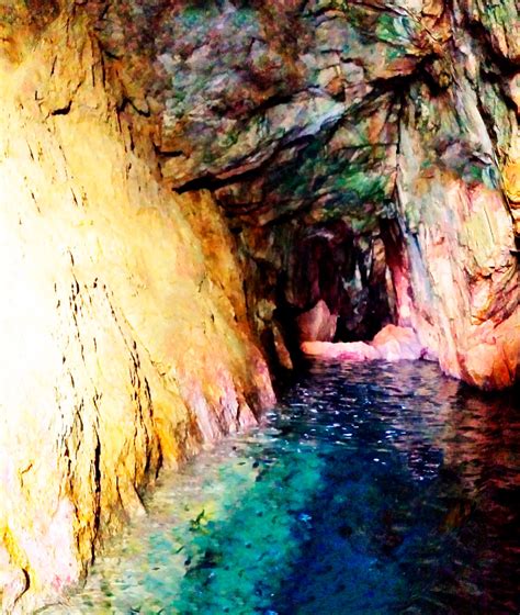 Las Cuevas Marinas De Tossa De Mar Red Costa Brava