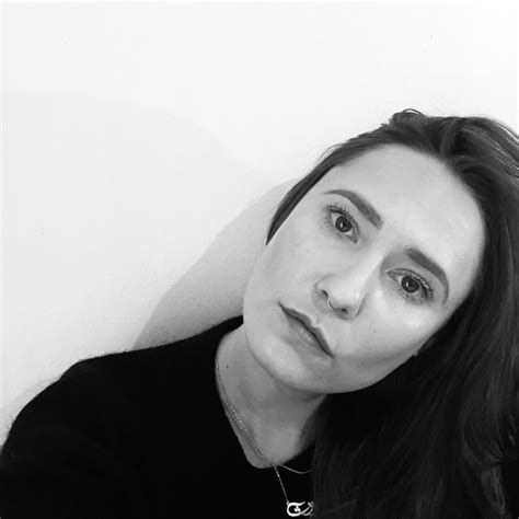 Ruth Sophie Wagner - Senior Designer Strick/Jersey - More ...