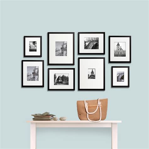 These are some photo wall ideas that are innovative and different from the usual. Gallery wall ideas