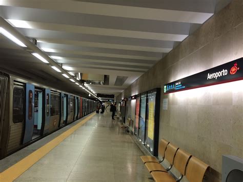 Descubra as instalações do nosso aeroporto, as linhas e os destinos propostos pelas companhias aéreas e os horários dos vôos. Como ir para Terminal 2 do aeroporto de Lisboa | Viaje Comigo