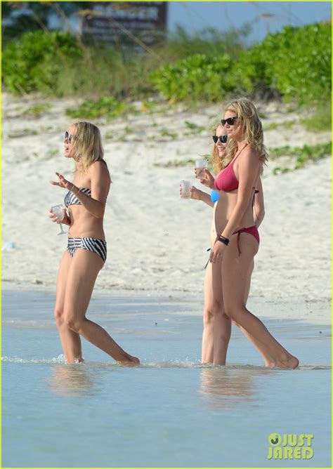 Photo Cameron Diaz Kate Upton Bikini Babes In The Bahamas Photo