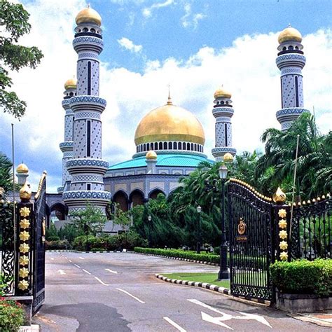Mosqu E Jame Asr Hassanil Bolkiah Sultanat De Brunei Jame Asr Hassanil Bolkiah Mosque