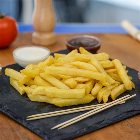 20 - Cono de Patatas Fritas - Pizzería Popeye