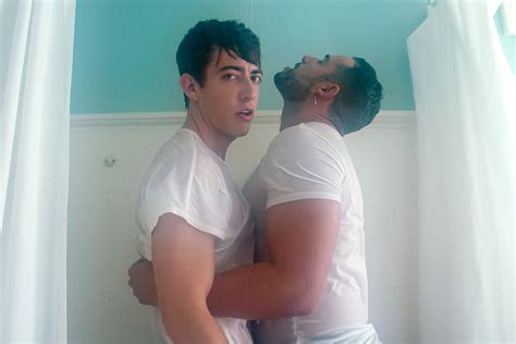 Glees Kevin Mchale Drops New Music Video With Sexy Shower Scene