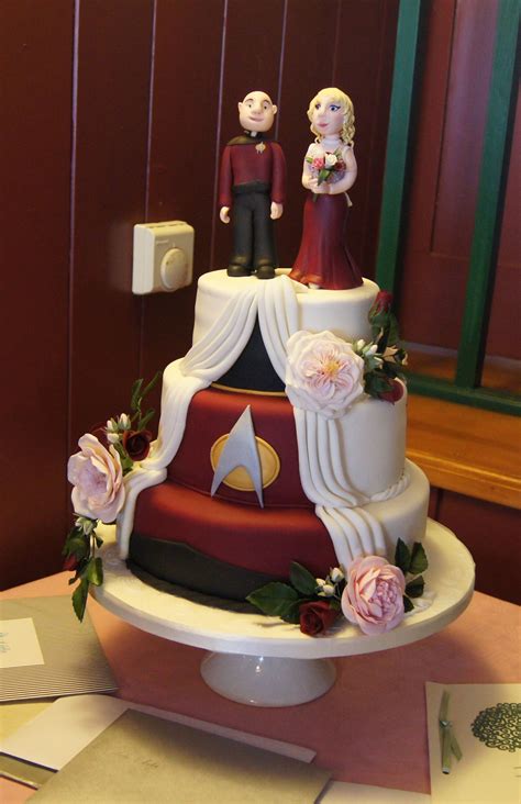 Star Trek Wedding Cake By Cindy Alderman Star Trek Wedding Star Trek