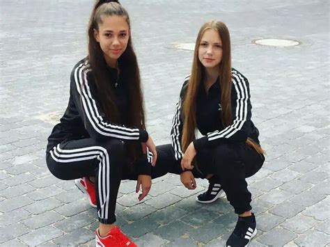 Pin By 𝒞𝒽𝑒𝓇𝓇𝓎 𝓋𝑜𝓃 On Slav Squat Adidas Girl Pretty Girls Adidas Track Suit