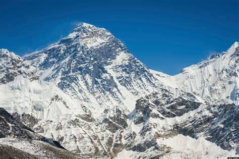 15 463 001 просмотр 15 млн просмотров. Mount Everest Brawl Pits European Climbers Against Sherpas ...