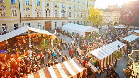 Фестивалі та ярмарки Львова куди піти на вихідних у серпні Розваги