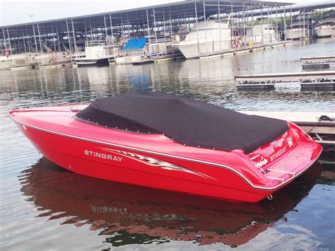 Перевод слова stingray, американское и британское произношение, транскрипция. Stingray 220SX 2006 for sale for $25,900 - Boats-from-USA.com