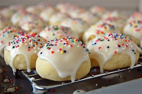 Christmas dinner is the feast everyone expects all year long. Auntie Mella's Italian Soft Anise Cookies | Recipe | Easy ...