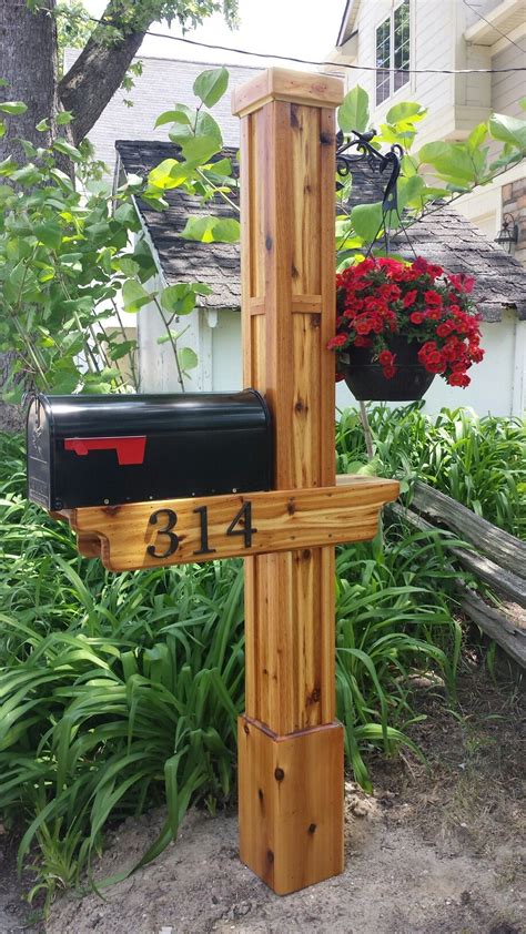 Cedar Mailbox Post Rustic Mailboxes Wooden Mailbox Mailbox Design