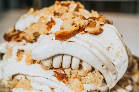 The collection was available from select stores in sydney (bondi, darlinghurst, rosebery, newtown. Messina Additions: Hot Cross Buns | Gelato Messina