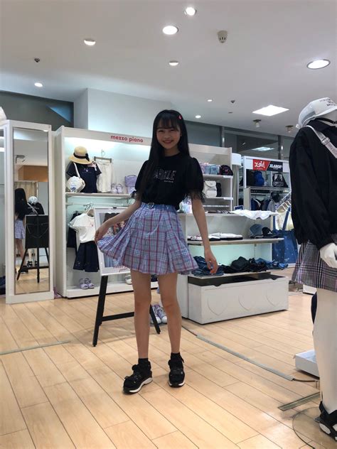 asian girl skater skirt tulle skirt poses skirts fashion asia girl moda skirt