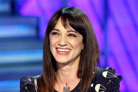 Asia Argento Senza Veli Sui Social Il Post Bollente Dellattrice