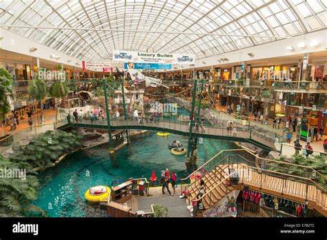 West Edmonton Mall Santa Maria Hi Res Stock Photography And Images Alamy