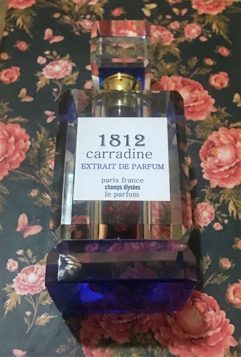 Cher lecteur, je vais dessiner un portrait unique pour vous ! le parfum le plus cher au monde 1812 carradine est la ...
