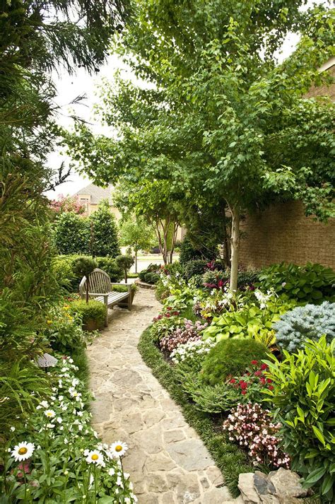 Stunning 40 Gorgeous Garden Landscaping Ideas 40