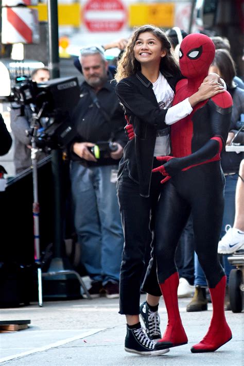 zendaya tom holland are back on as spider man couple