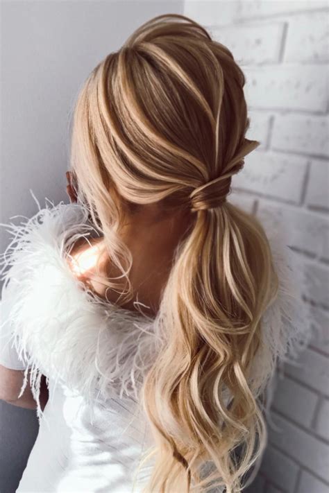 35 Unique Low Ponytail Ideas For Simple But Attractive Looks