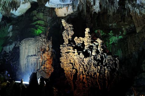 Located In Mashan County Guangxi Jinlun Cave Is One Of The Ten Famous
