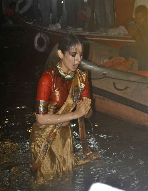 Kangana Ranaut Takes Holy Dip In Ganga