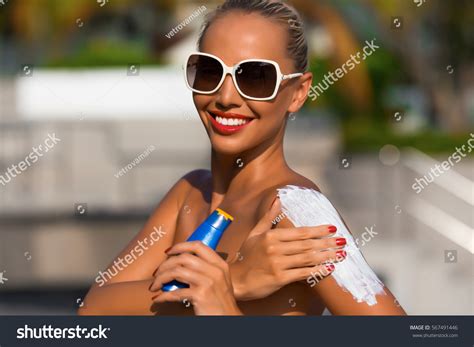 Beautiful Sexy Sport Blonde Woman Sunglasses Stock Photo 567491446