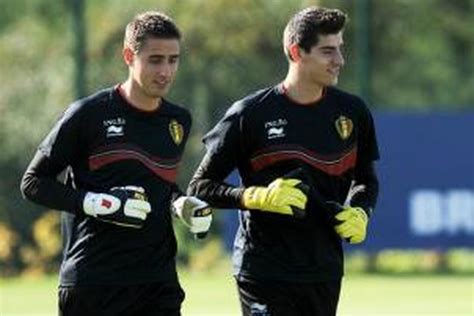Thibaut courtois krijgt zijn transfer naar chelsea, maar keert op uitleenbasis. Courtois: Mourinho Ingin Aku Bela Chelsea Musim Ini