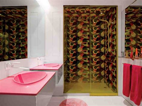 .how pink bathrooms got so popular, plus nineteen contemporary pink bathrooms from interior 19 designer bathrooms that prove the power of pink. Hot Pink Bathroom Decor - Decor IdeasDecor Ideas