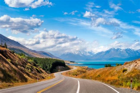 Amazing Winding Road In Mount Cook Np Most Spectacular Road Trip In