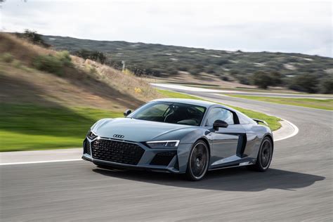 Edmunds also has audi r8 pricing, mpg, specs, pictures, safety features, consumer reviews and more. The new Audi R8: Updated dynamics for the high-performance ...
