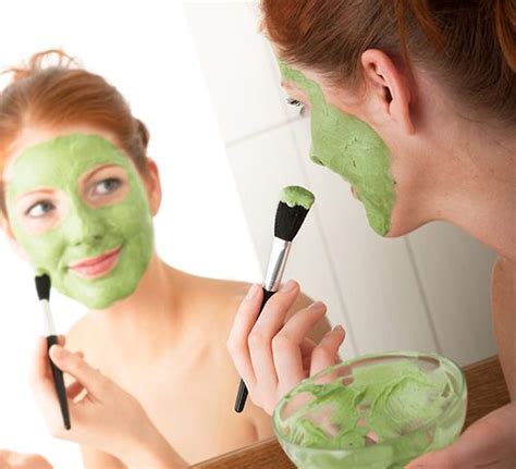 5 Easy And Natural Face Masks For Different Skin Types