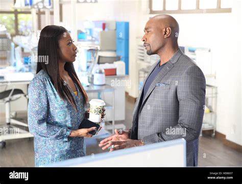 Rosewood L R Gabrielle Dennis Morris Chestnut In Dead Drops And