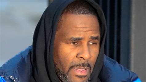 Judge Sides With Woman Whose Lawsuit Accuses R Kelly Of Sexual Abuse The New York Times