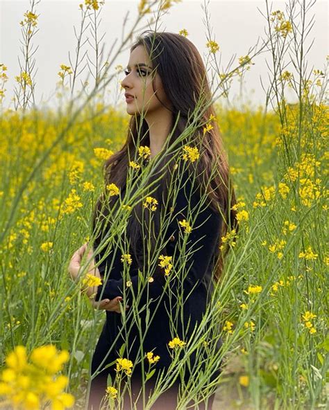 Golden State Pakistani Dresses Woman Face Girly Beautiful Women