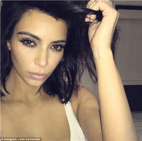 How To Take Flawless Selfies Like Kim Kardashian With Perfect365 App