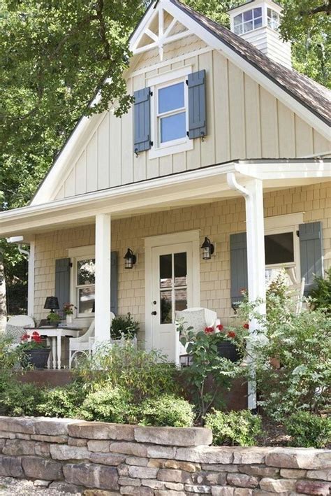 It requires lots of time and effort. 30 Beautiful Farmhouse Exterior Paint Colors Ideas - HOMYHOMEE