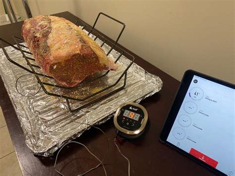 Tender, juicy, and best served with yorkshire pudding. Alton Brown Prime Rib / Dry Aged Standing Rib Roast With Sage Jusrecipe Courtesy Alton Brown ...