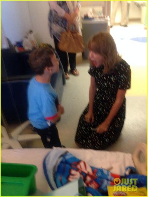 Taylor Swift Visits Young Cancer Patient And Sings Watch Now Photo